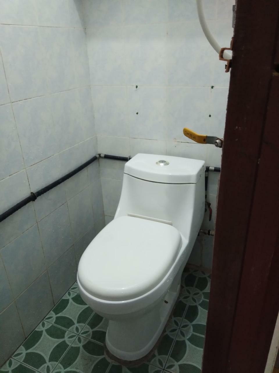 Jj Home2Stay Miri Buitenkant foto