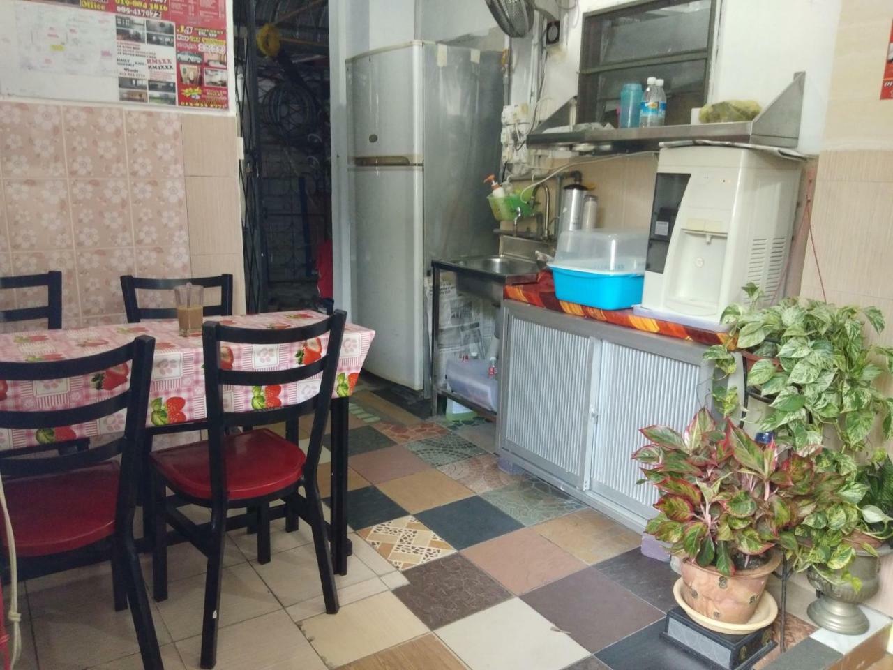 Jj Home2Stay Miri Buitenkant foto